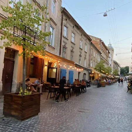 Apartment в центрі на вулиці лесі українка 19 *