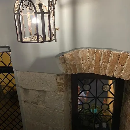 в центрі на вулиці лесі українка 19 Λβιβ