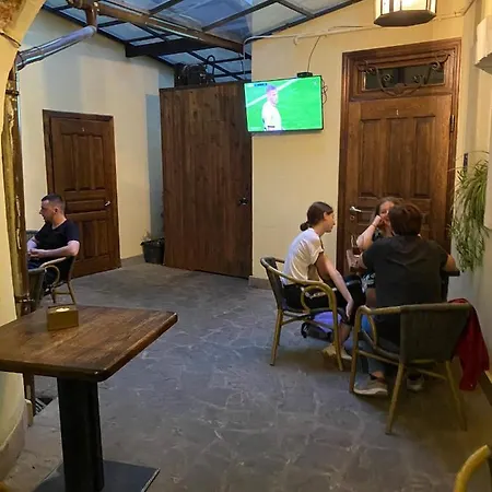 в центрі на вулиці лесі українка 19 * Λβιβ