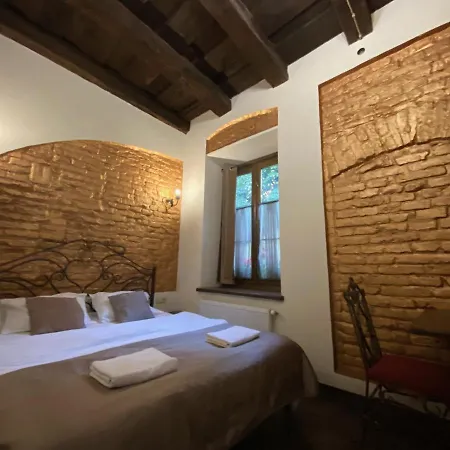 в центрі на вулиці лесі українка 19 דירה