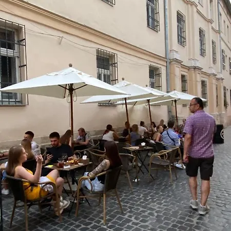 в центрі на вулиці лесі українка 19 Apartment Lviv