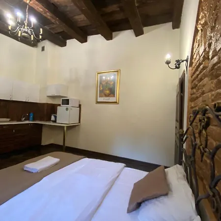 в центрі на вулиці лесі українка 19