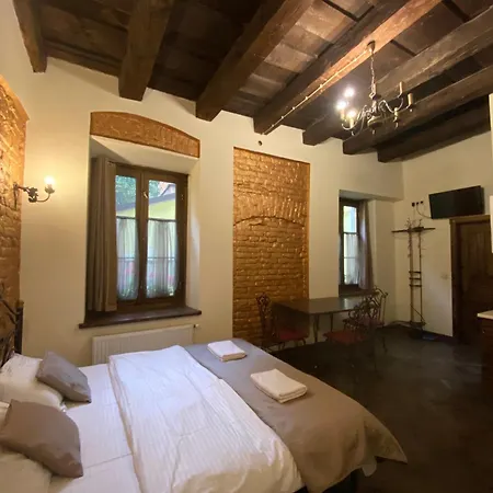 в центрі на вулиці лесі українка 19 לבוב