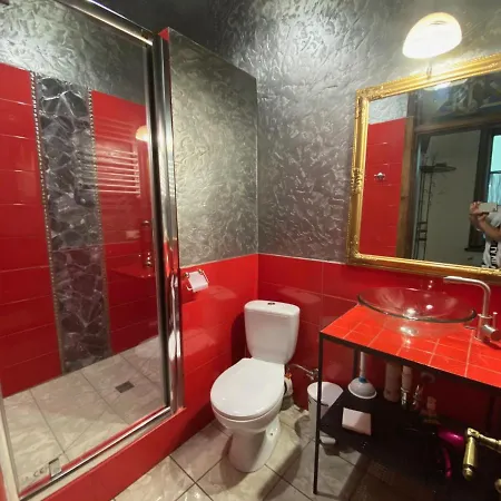 в центрі на вулиці лесі українка 19 Διαμέρισμα *