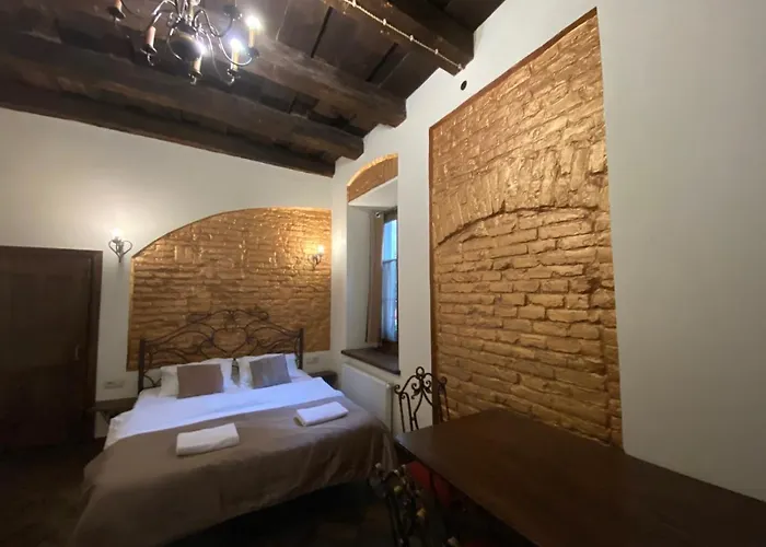 в центрі на вулиці лесі українка 19 * לבוב