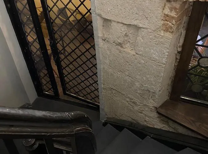 דירה в центрі на вулиці лесі українка 19 *