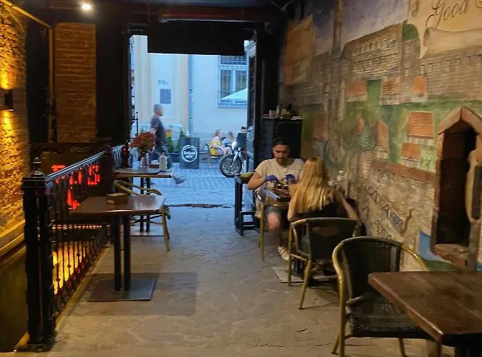 в центрі на вулиці лесі українка 19 לבוב