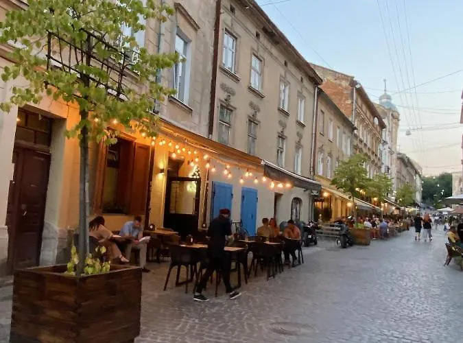 דירה в центрі на вулиці лесі українка 19 *