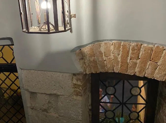 в центрі на вулиці лесі українка 19 Leópolis