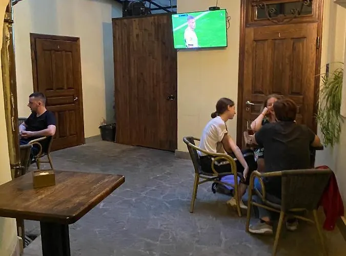 на вулиці лесі українка 19/6 у центрі львова на площі ринок * Львов