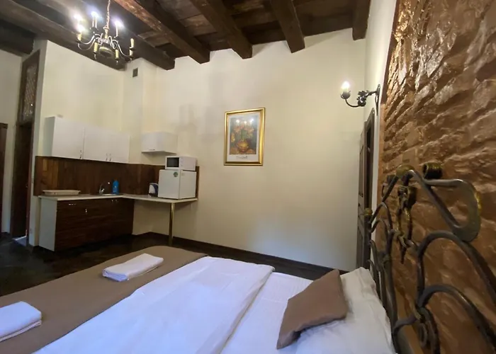 в центрі на вулиці лесі українка 19