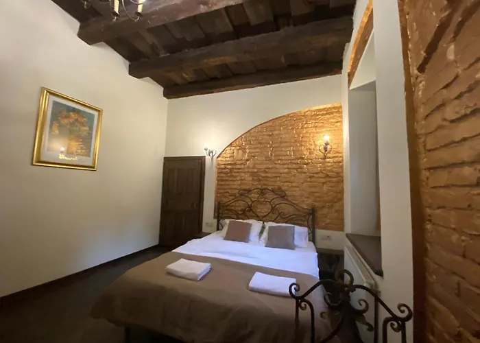 в центрі на вулиці лесі українка 19